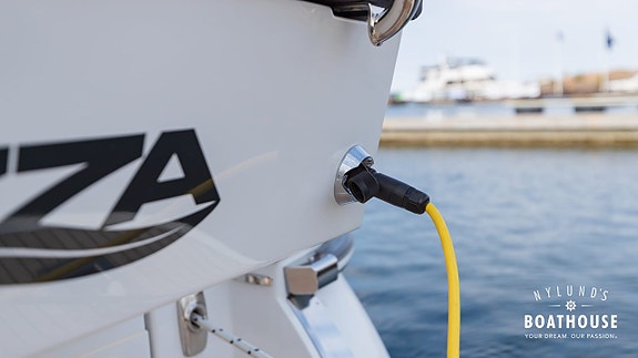 Grandezza 34 OC | Volvo Penta D6 380 DPI 24 of 30