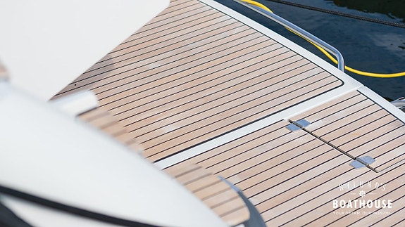 Grandezza 34 OC | Volvo Penta D6 380 DPI 20 of 30