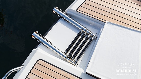 Grandezza 34 OC | Volvo Penta D6 380 DPI 25 of 30