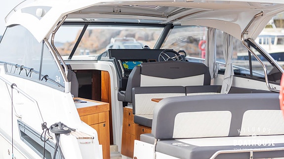 Grandezza 34 OC | Volvo Penta D6 380 DPI 15 of 30