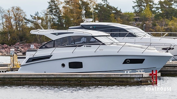 Grandezza 34 OC | Volvo Penta D6 380 DPI 5 of 5