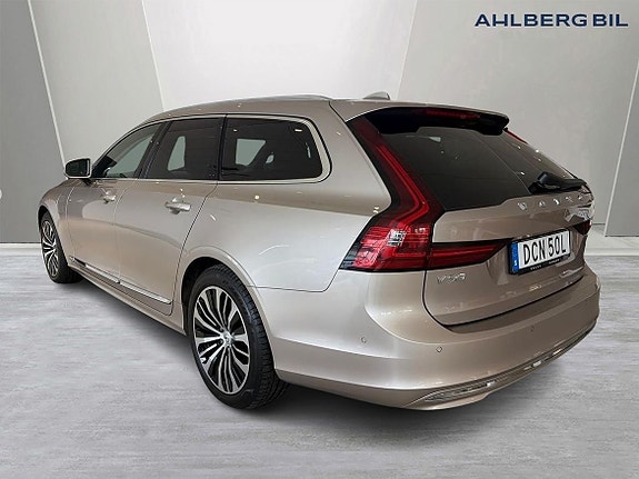 Volvo V90 3 of 5