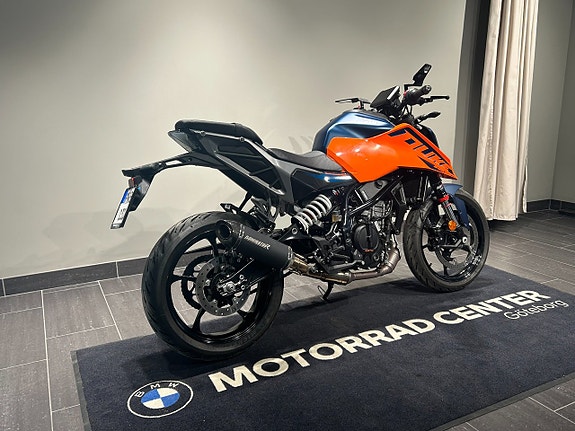 KTM Duke 125/Endast 626 mil/Dominator slip-on/stealth speglar 3 of 5