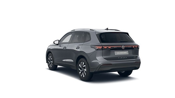 Volkswagen Tiguan 3 of 7