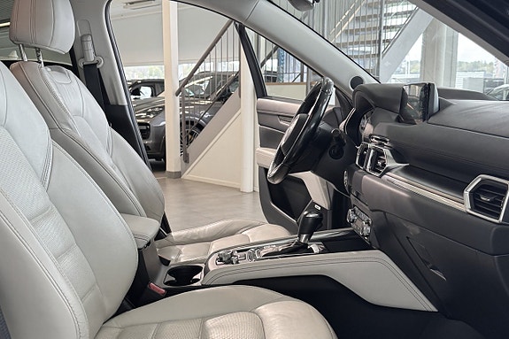 Mazda CX-5 8 of 12