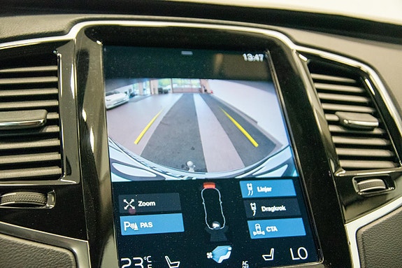 Volvo XC90 19 of 30