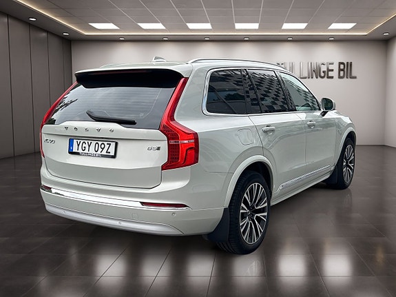 Volvo XC90 5 of 30