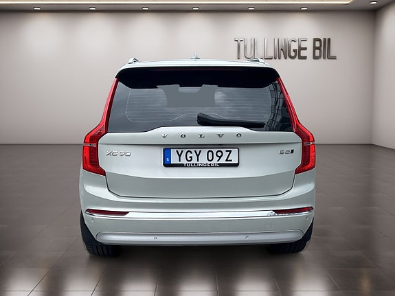 Volvo XC90 4 of 30