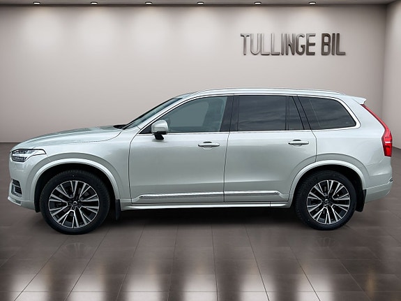 Volvo XC90 2 of 30