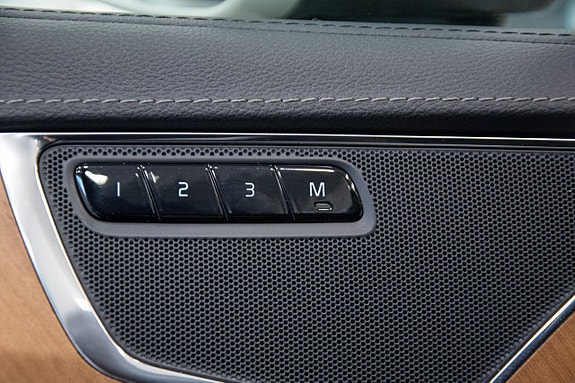 Volvo XC90 12 of 30