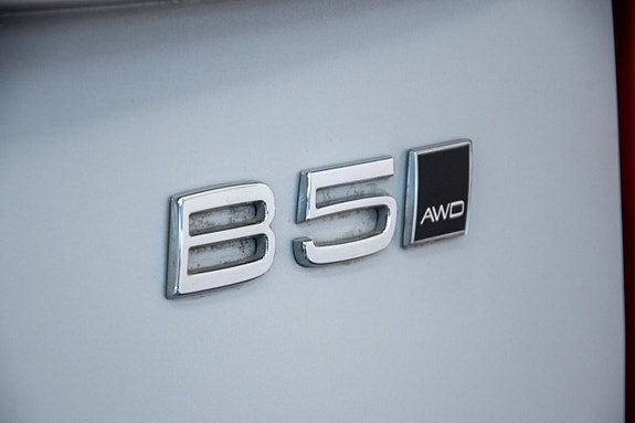 Volvo XC90 30 of 30