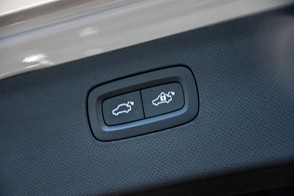 Volvo XC90 28 of 30