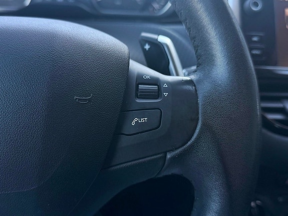 Peugeot 2008 13 of 21