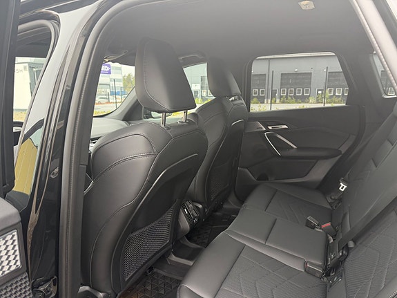BMW X1 6 of 15