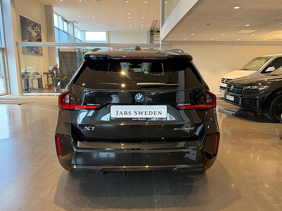 BMW X1 4 of 5
