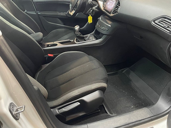Peugeot 308 10 of 20