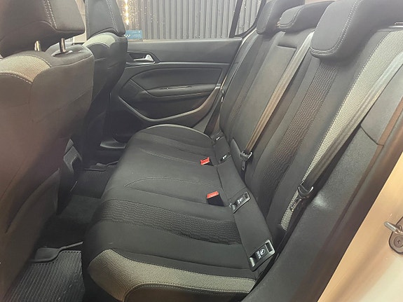 Peugeot 308 12 of 20