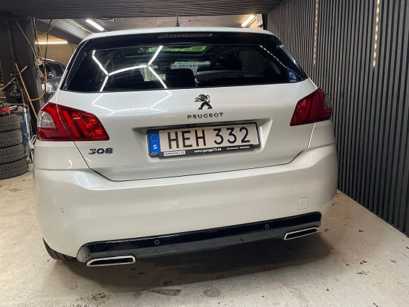 Peugeot 308 3 of 20