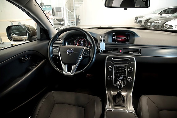 Volvo XC70 6 of 16
