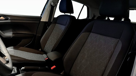 Volkswagen T-Cross 8 of 12