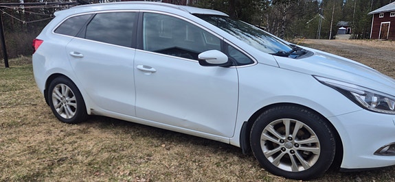 Kia Ceed 3 of 8