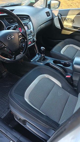 Kia Ceed 8 of 8