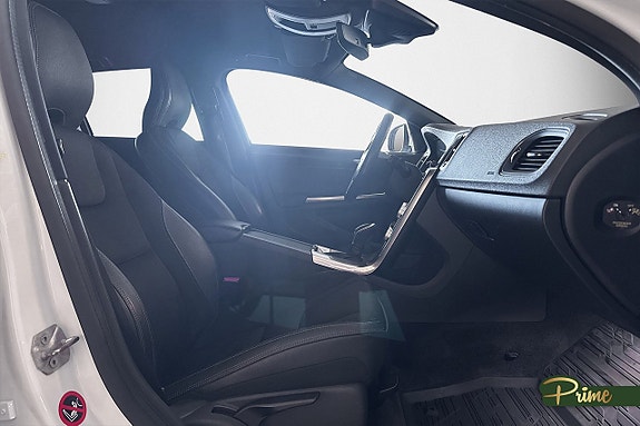 Volvo V60 12 of 24