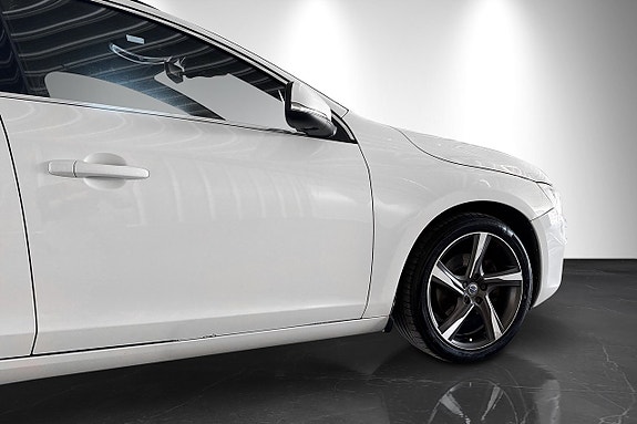 Volvo V60 7 of 24