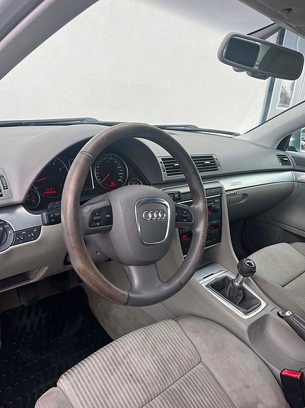 Audi A4 6 of 20