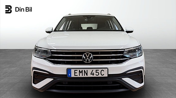 Volkswagen Tiguan Allspace 4 of 5