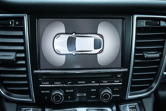 Porsche Panamera 18 of 19