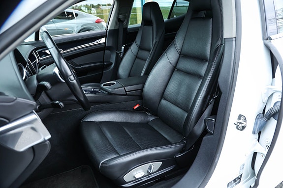 Porsche Panamera 10 of 19