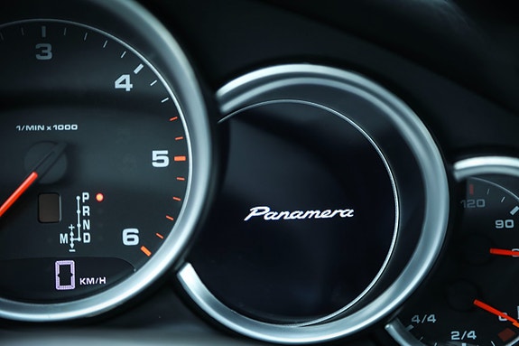 Porsche Panamera 19 of 19