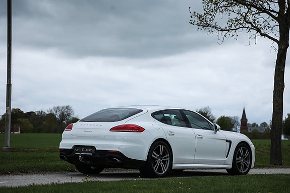 Porsche Panamera 8 of 19