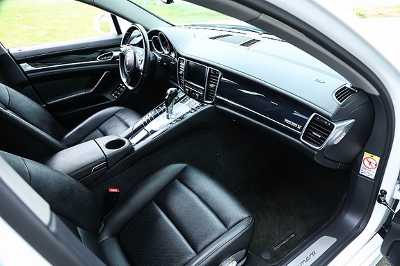 Porsche Panamera 14 of 19