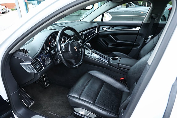 Porsche Panamera 11 of 19