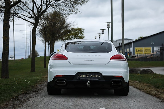 Porsche Panamera 7 of 19