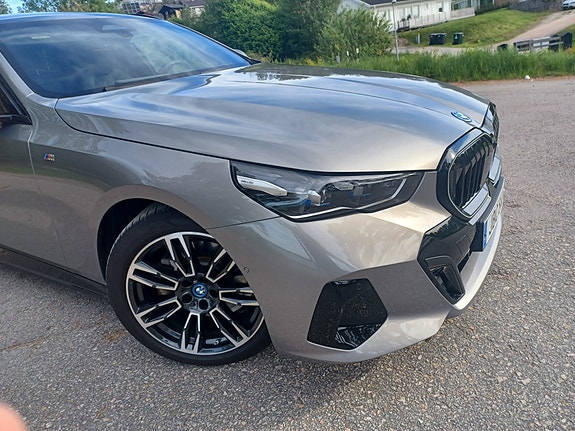 BMW 530e 9 of 13