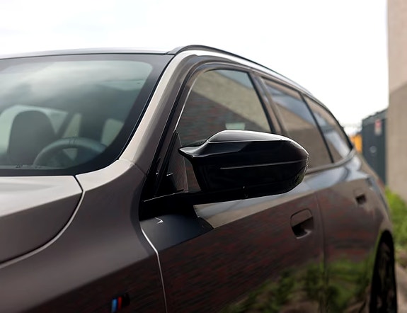 BMW 530e 10 of 13