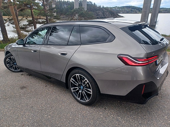 BMW 530e 5 of 5