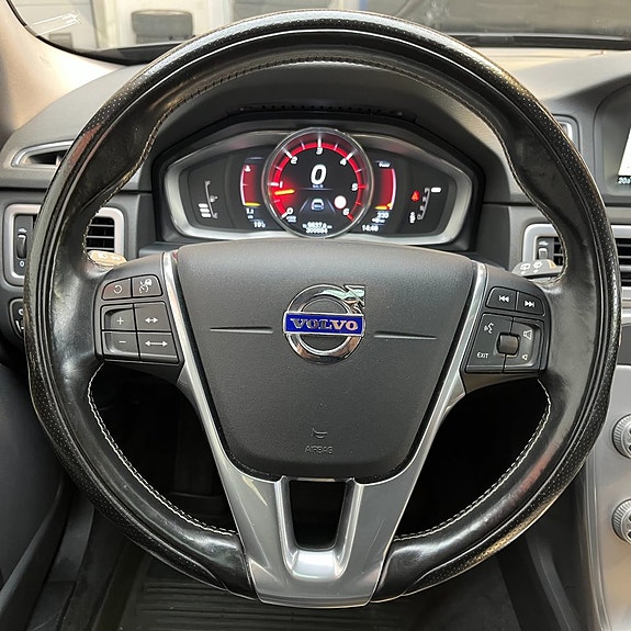 Volvo XC70 11 of 13