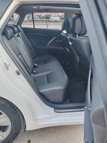 Toyota Avensis 5 of 5