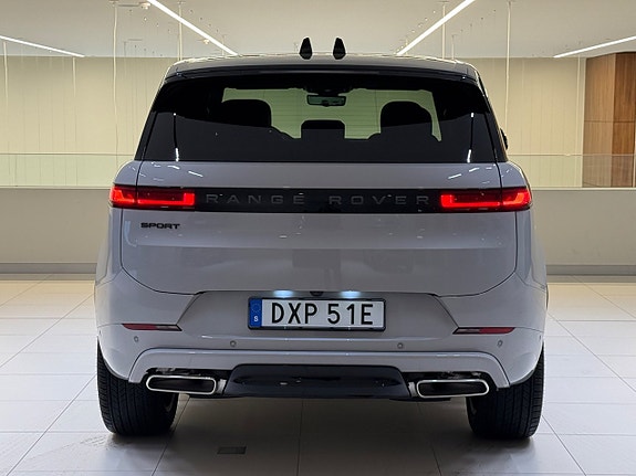 Land Rover Range Rover Sport 5 of 5