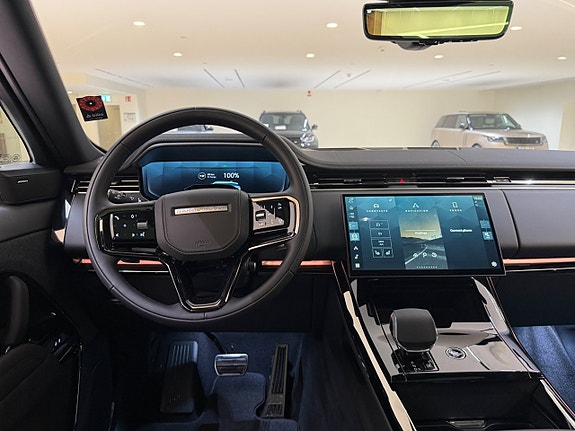 Land Rover Range Rover Sport 12 of 21