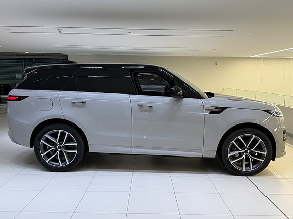 Land Rover Range Rover Sport 6 of 21