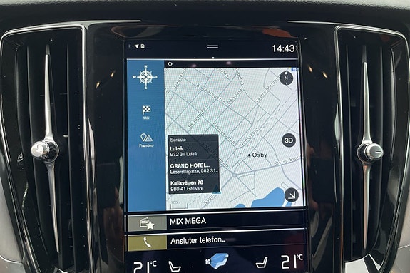 Volvo V60 Cross Country 13 of 17