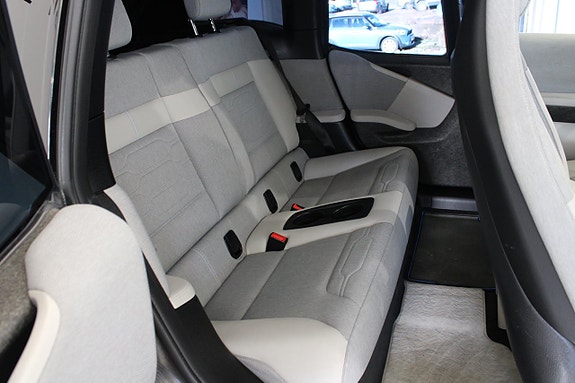 BMW i3 8 of 14