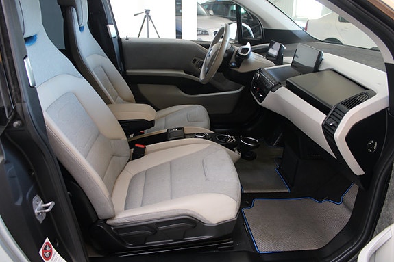BMW i3 10 of 13