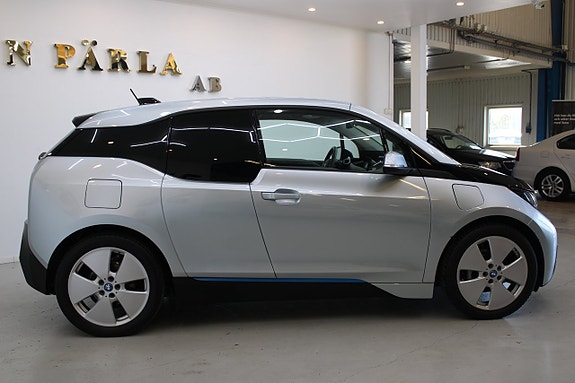 BMW i3 4 of 5