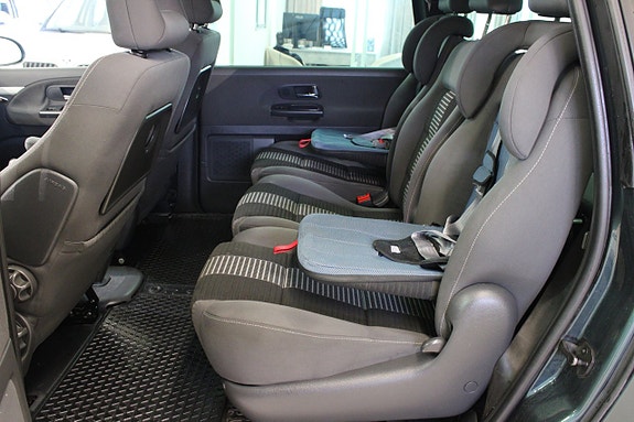 Volkswagen Sharan 7 of 14